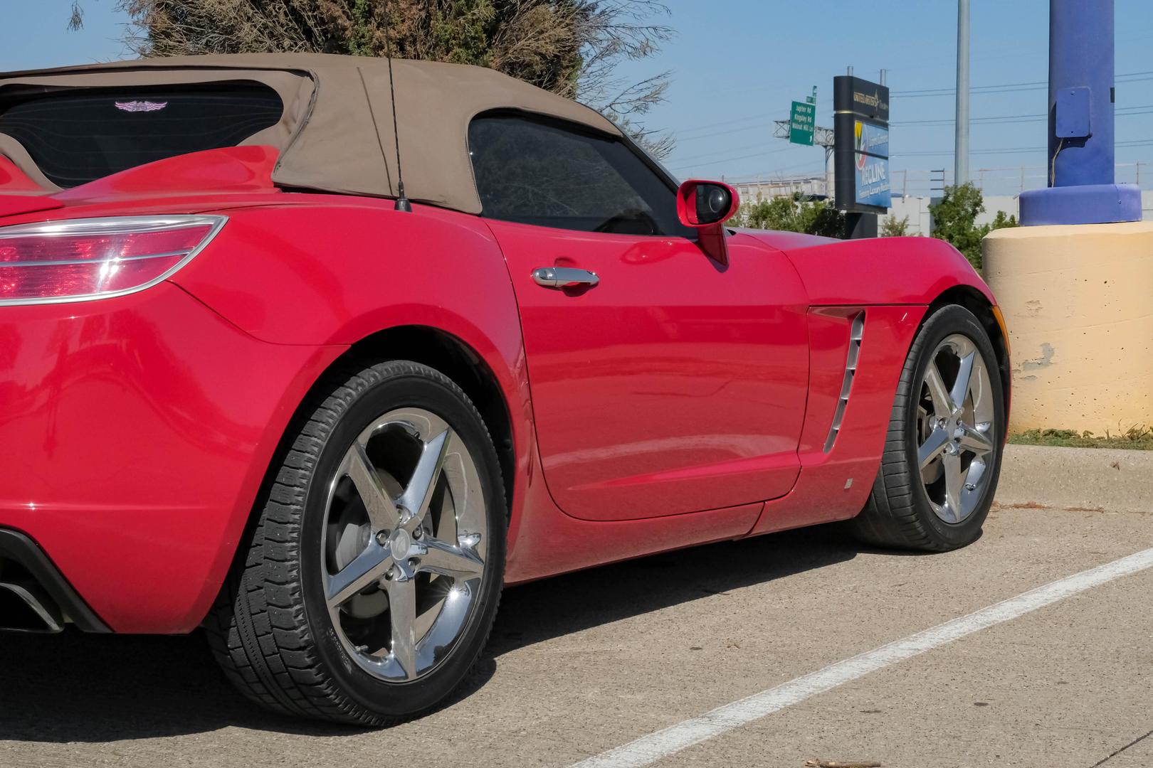 2008 Saturn Sky Red Line photo 10