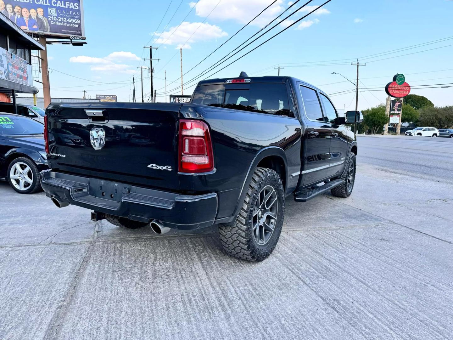 2019 RAM Ram 1500 Pickup Limited photo 4