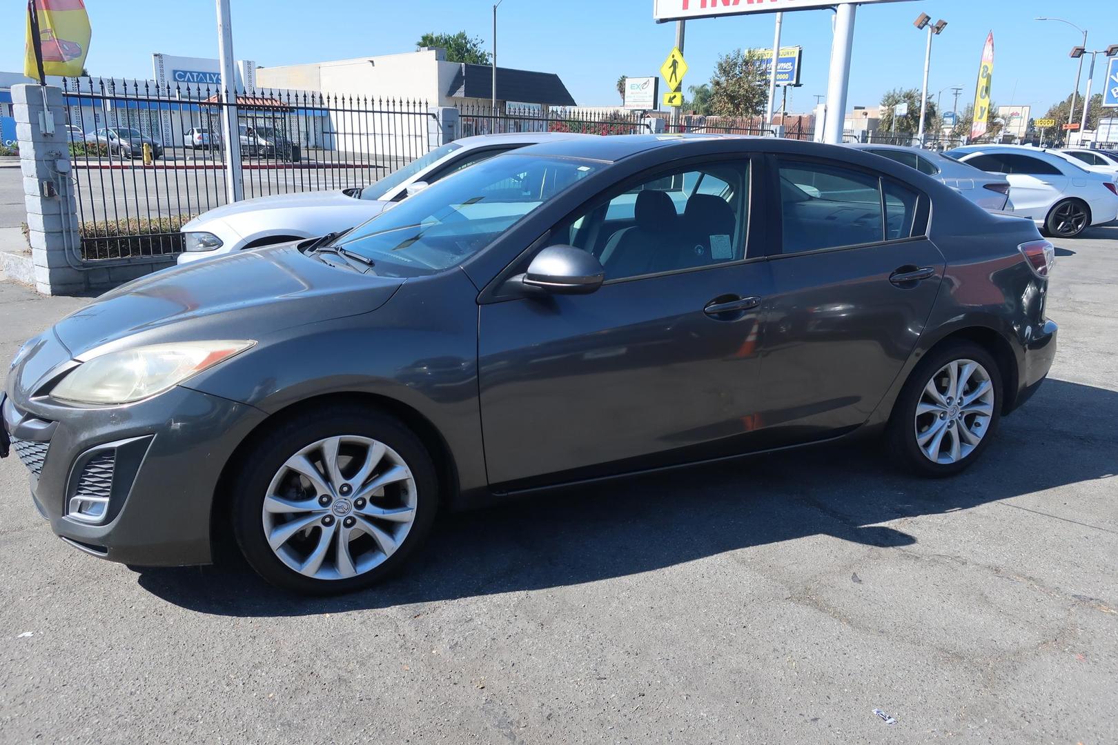 2011 Mazda MAZDA3 s Sport photo 4