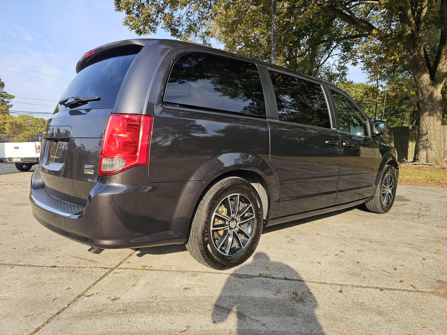 2017 Dodge Grand Caravan GT photo 2