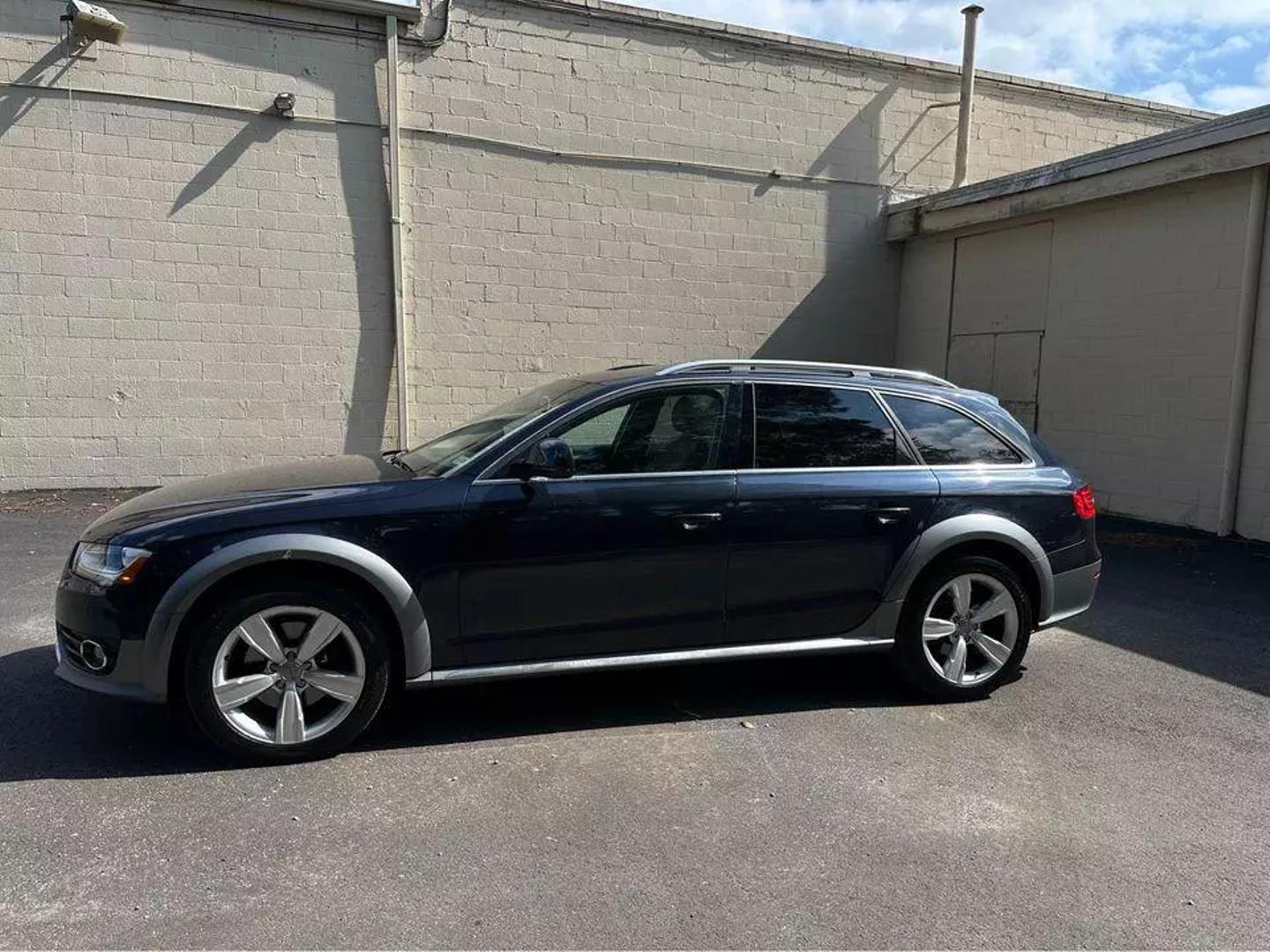 2015 Audi allroad Premium Plus photo 2