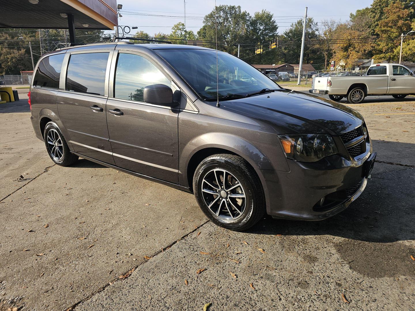 2017 Dodge Grand Caravan GT photo 4