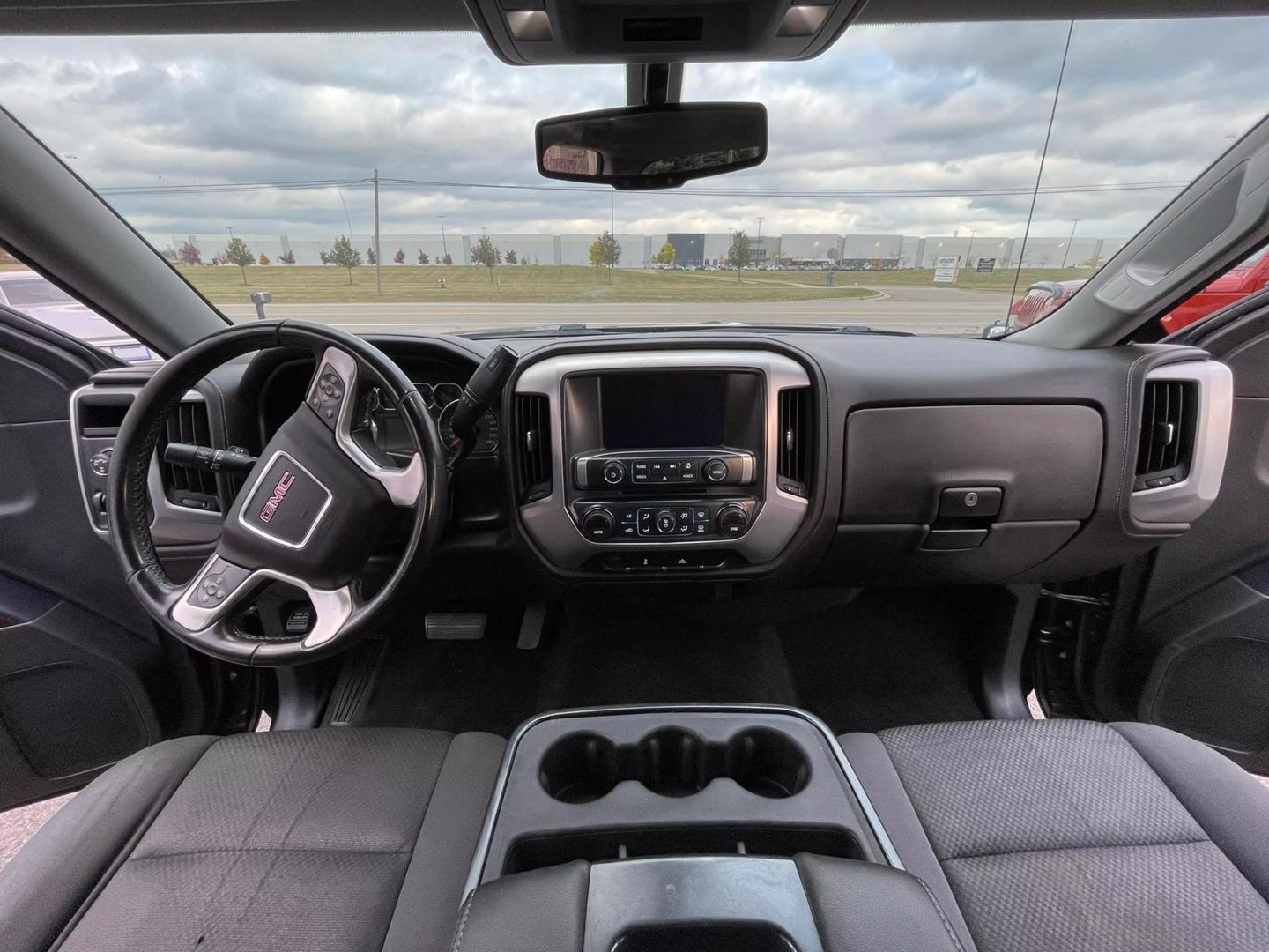 2018 GMC Sierra 1500 SLE photo 13