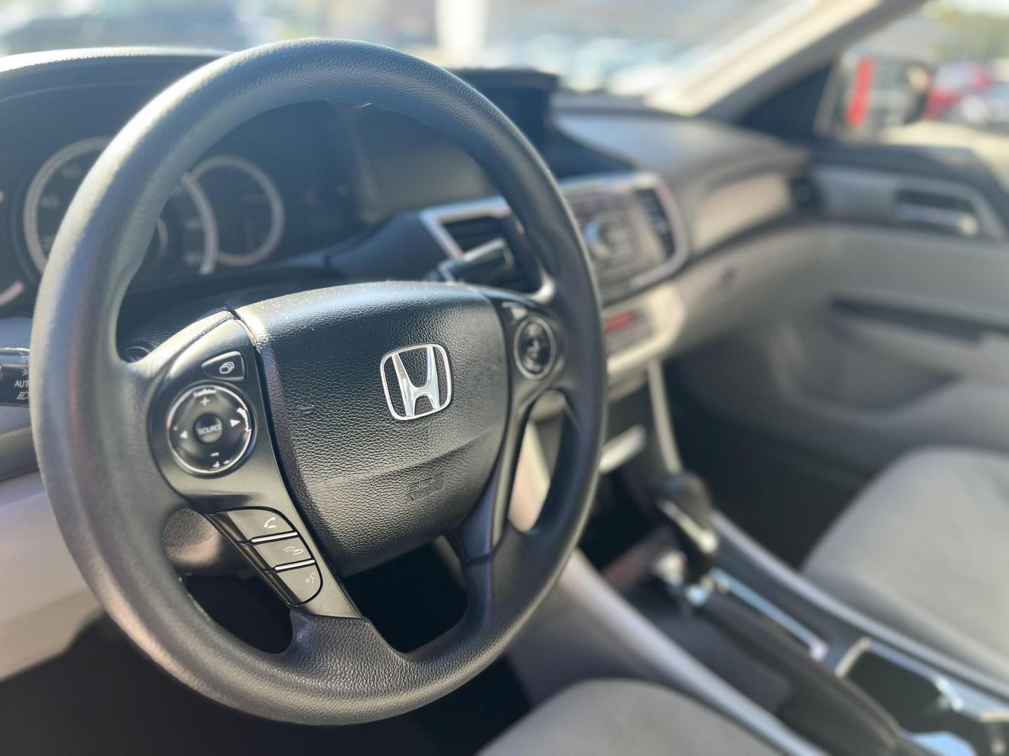 2013 Honda Accord LX photo 18