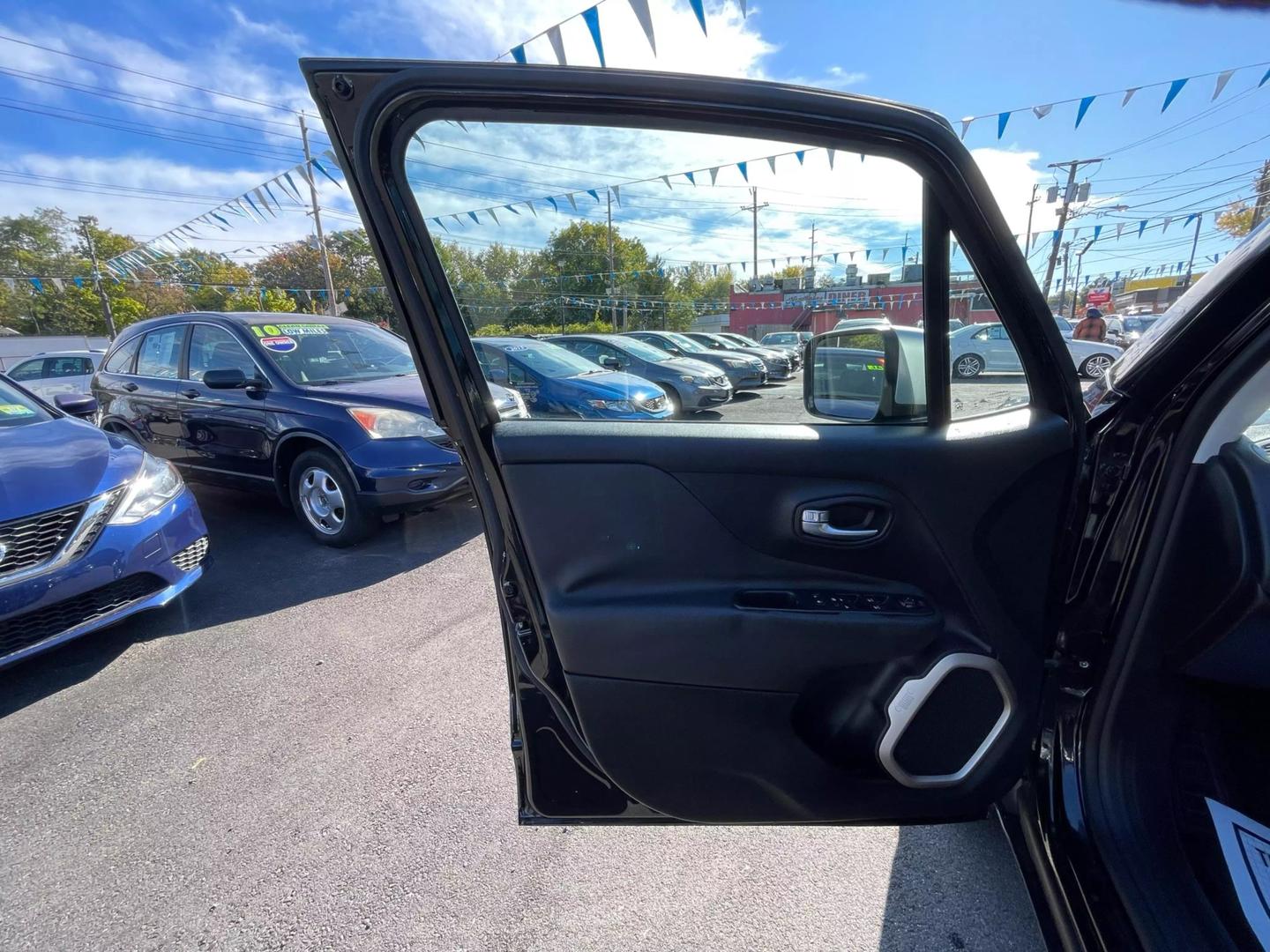 2015 Jeep Renegade Limited photo 31