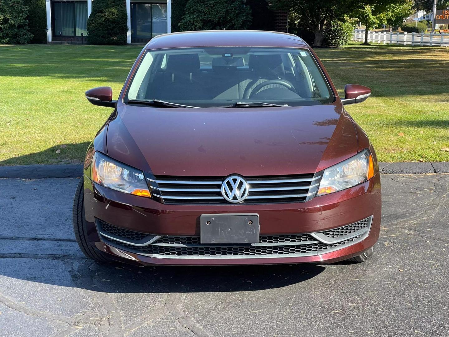 2012 Volkswagen Passat S photo 2