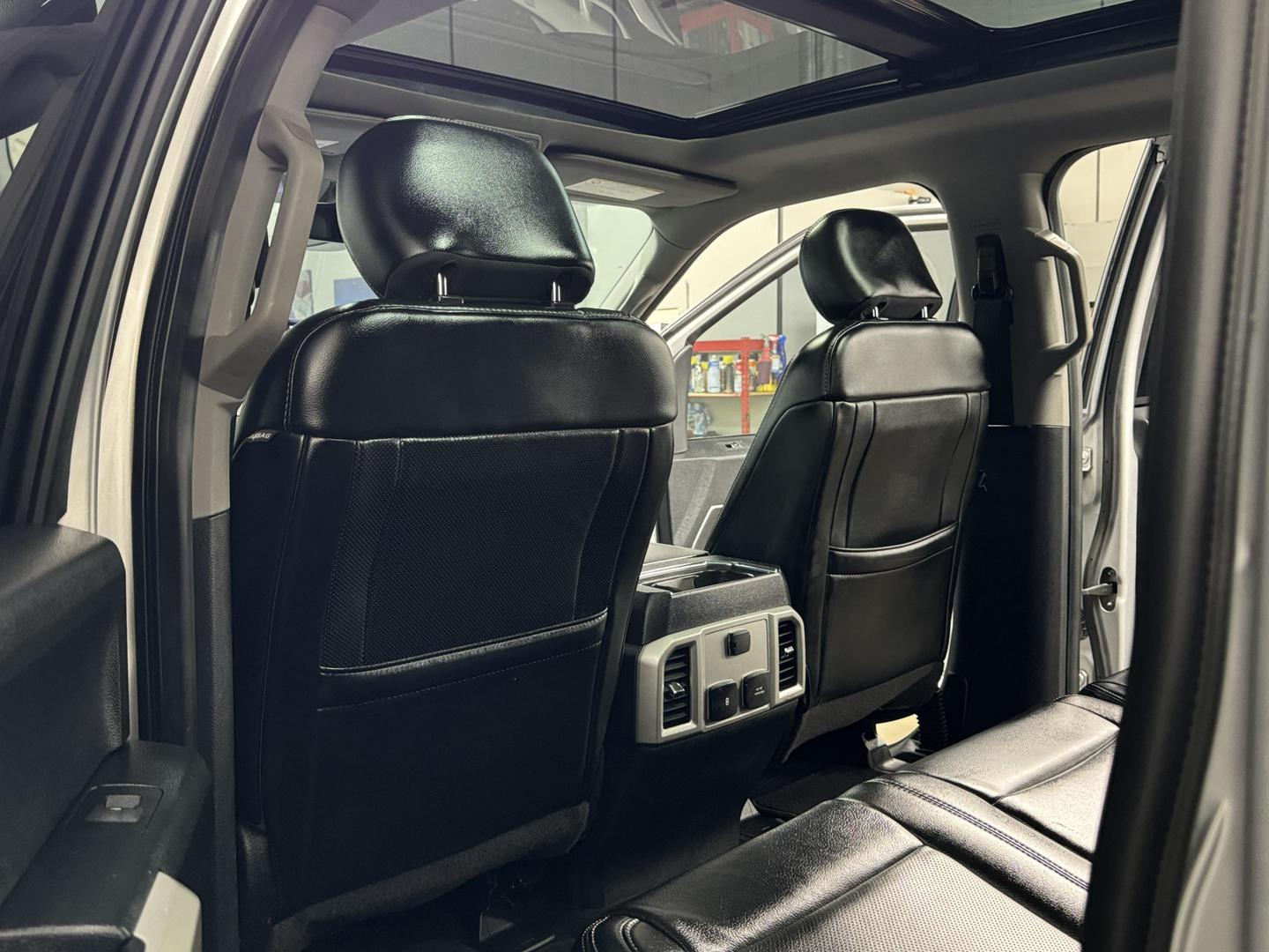 2019 Ford F-250 Super Duty Lariat photo 16