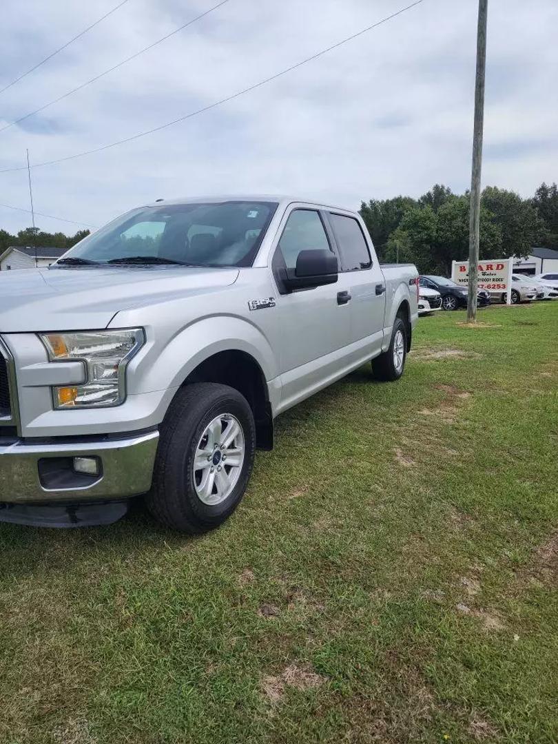 2015 Ford F-150 XLT photo 2