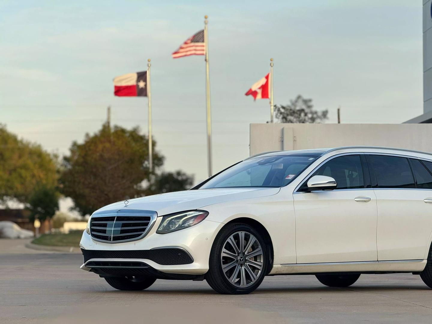 2019 Mercedes-Benz E-Class E450 photo 2