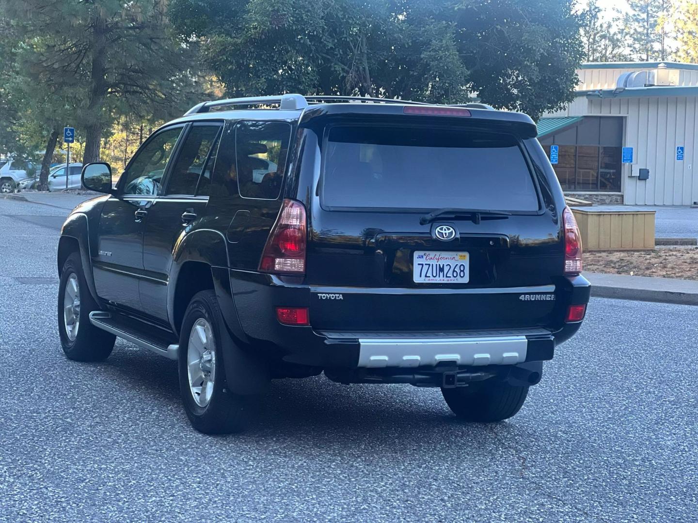 2004 Toyota 4Runner Limited photo 9