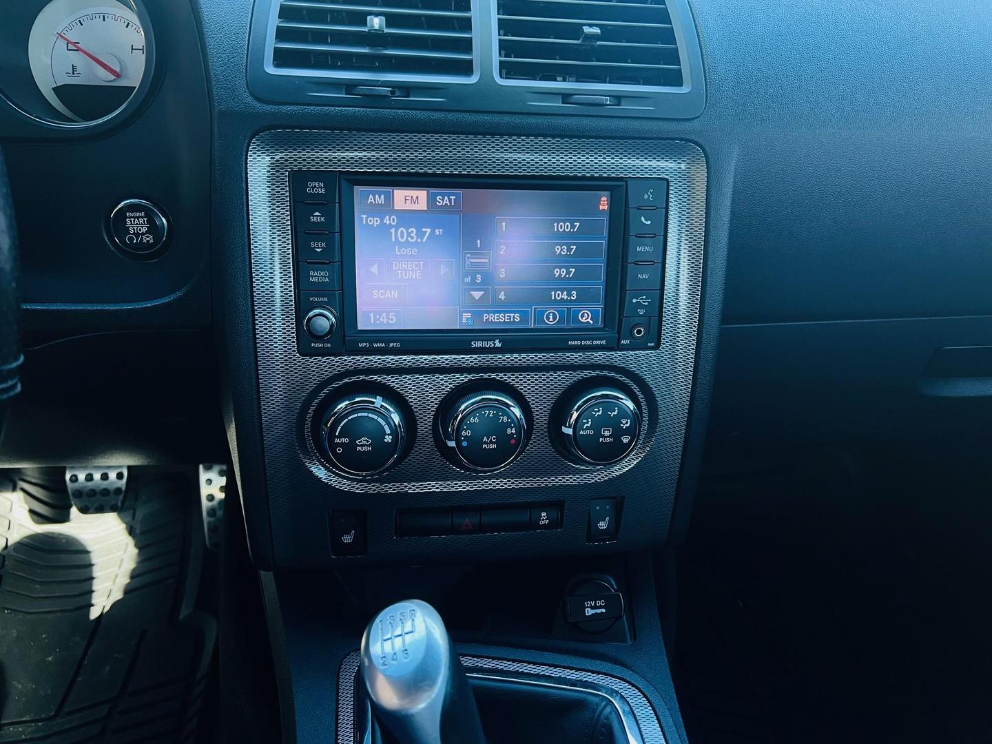 2014 Dodge Challenger R/T photo 11