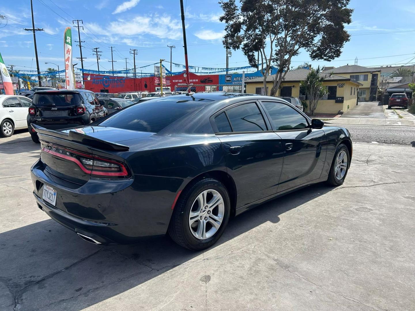 2016 Dodge Charger SE photo 6