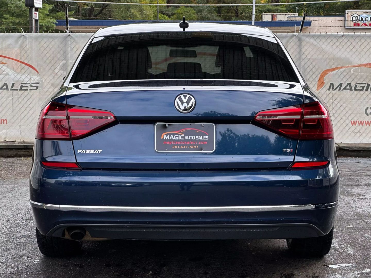 2019 Volkswagen Passat - Image 8