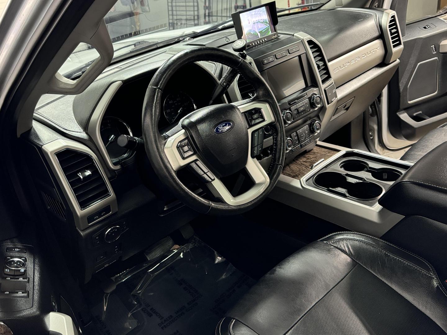 2019 Ford F-250 Super Duty Lariat photo 32