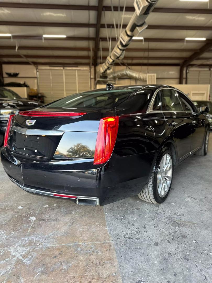 2016 Cadillac XTS Luxury Collection photo 5