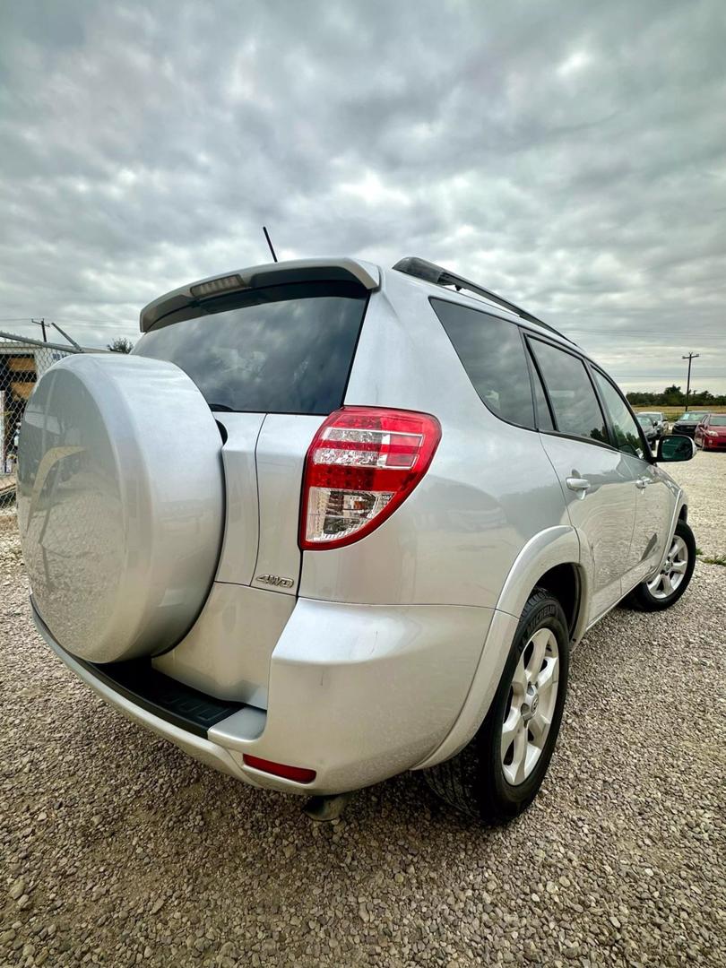 2009 Toyota RAV4 Limited photo 10