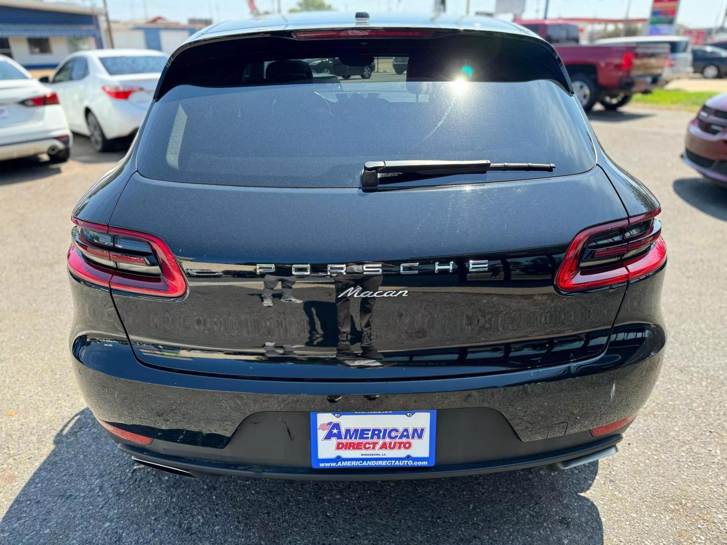 2018 Porsche Macan Base photo 3