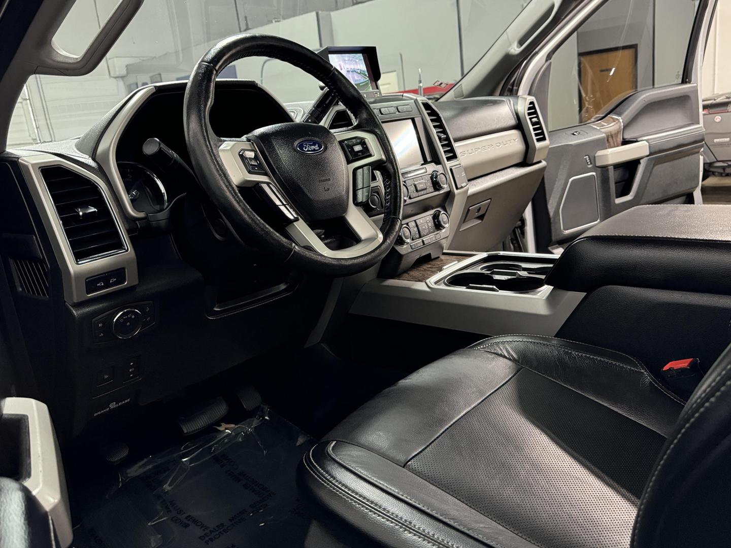 2019 Ford F-250 Super Duty Lariat photo 11