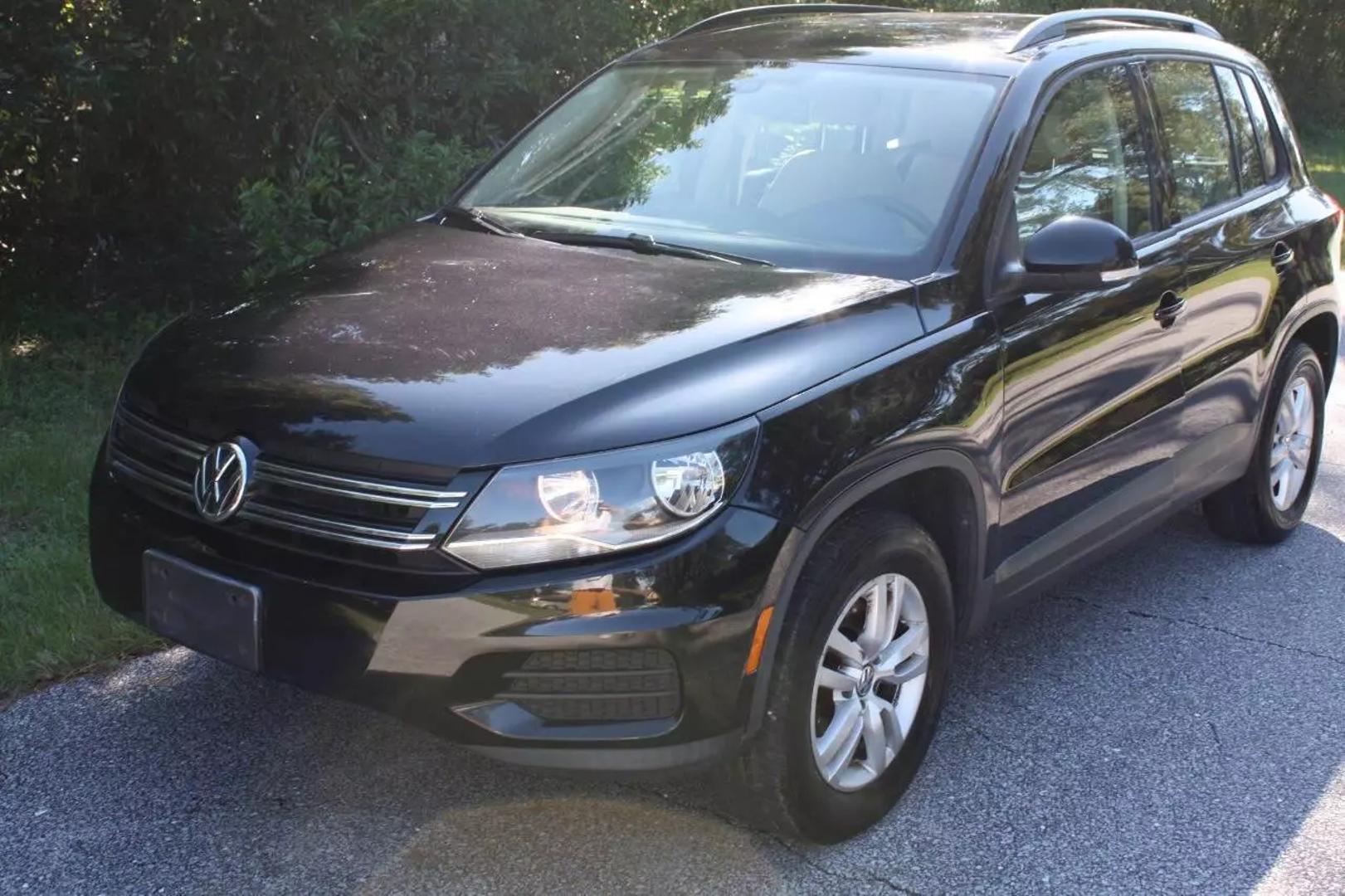 2016 Volkswagen Tiguan S photo 4