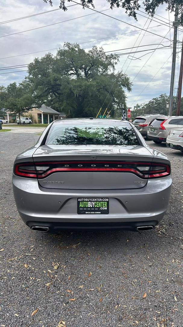 2018 Dodge Charger SXT photo 4