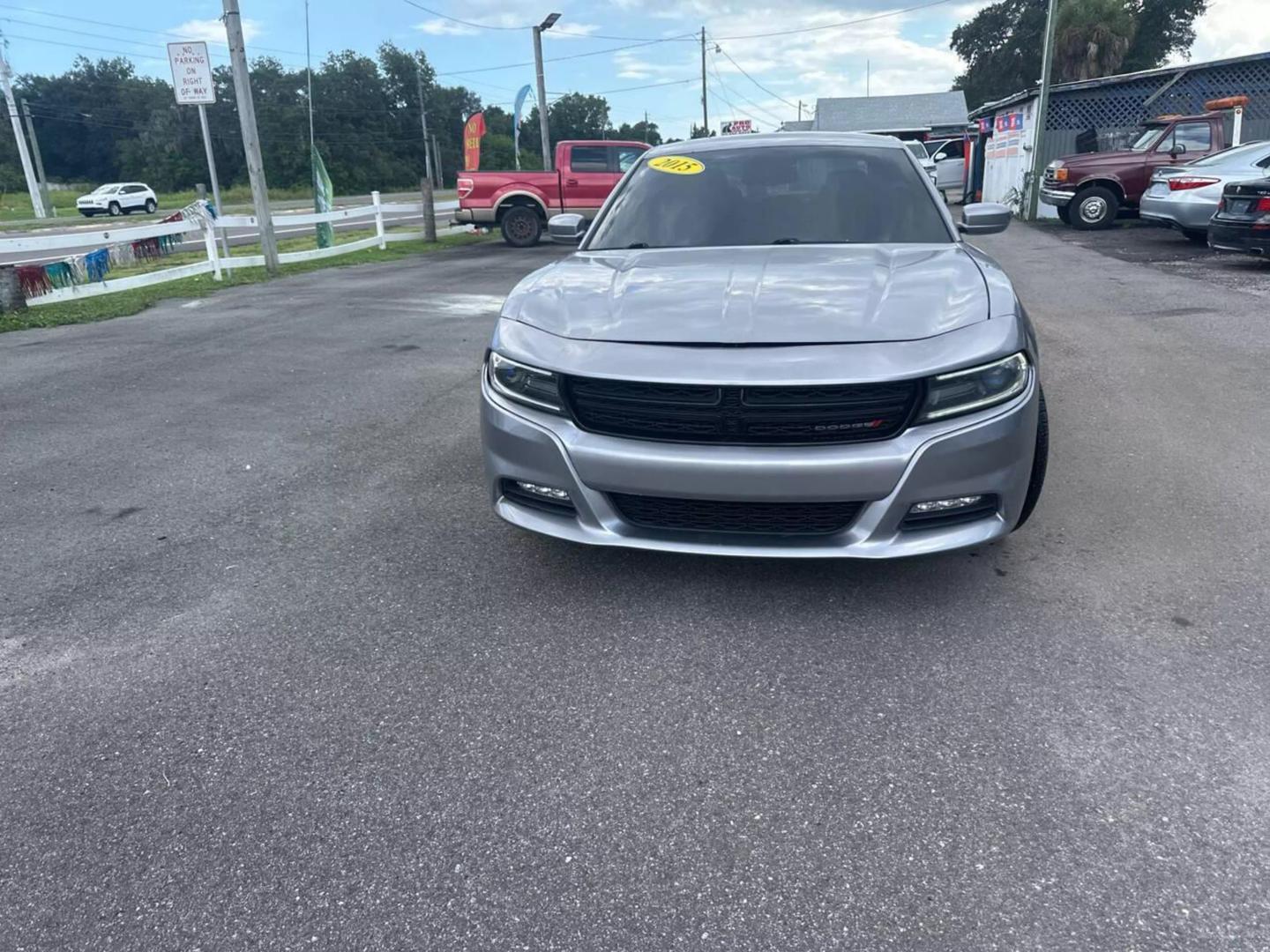 2015 Dodge Charger SXT photo 8