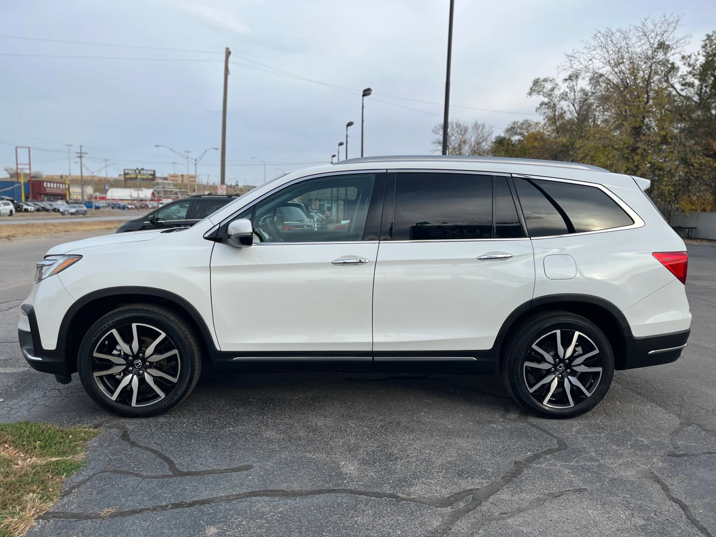 2021 HONDA PILOT SUV V6, I-VTEC, 3.5 LITER TOURING SPORT UTILITY 4D