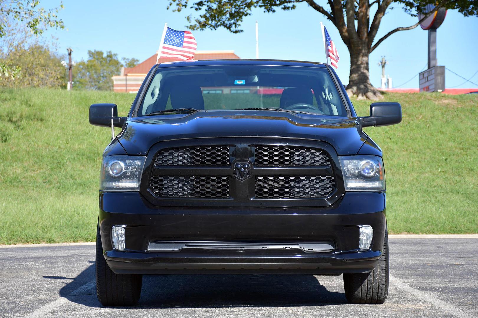 2014 RAM Ram 1500 Pickup Tradesman photo 3