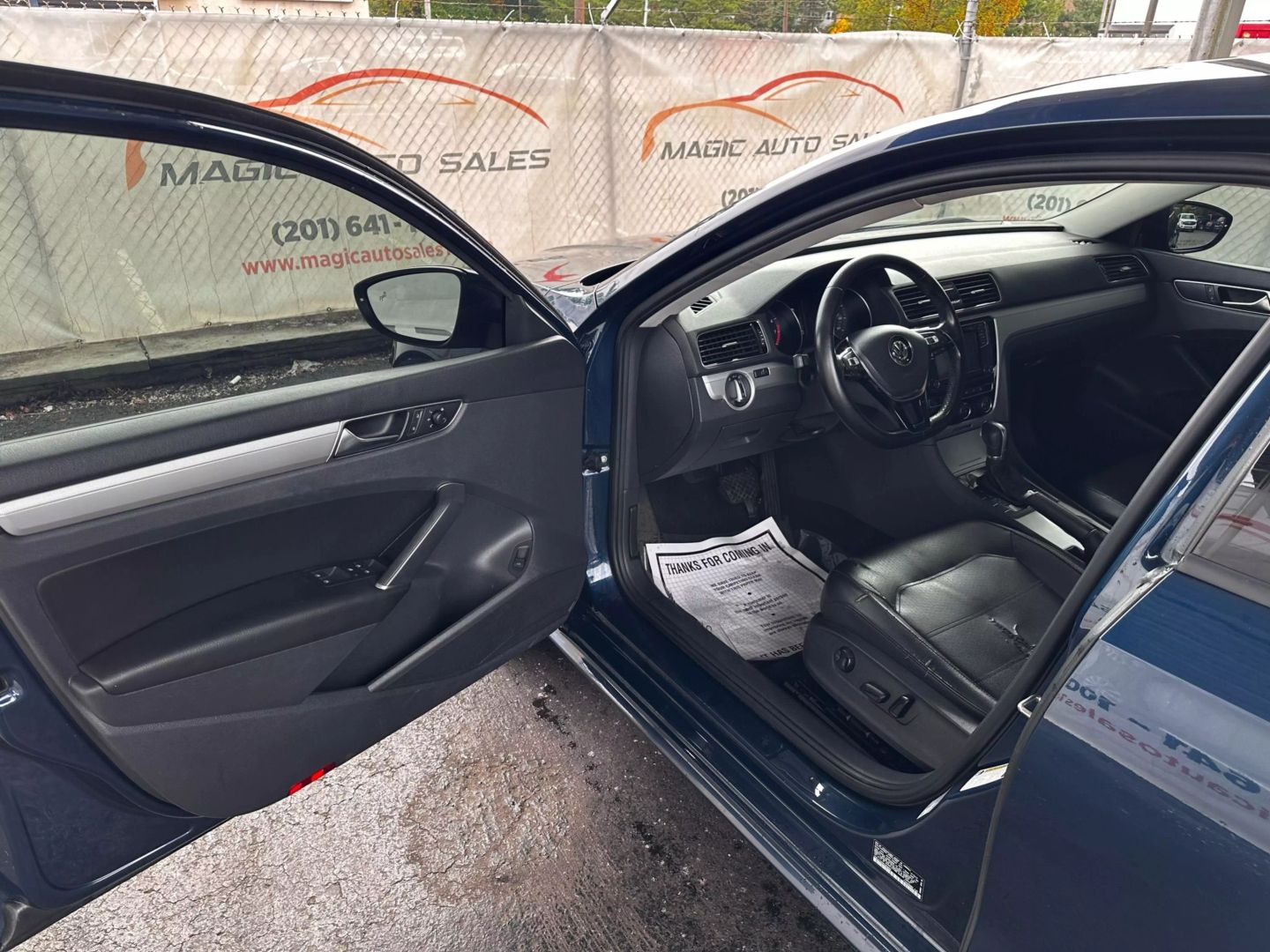 2019 Volkswagen Passat - Image 13