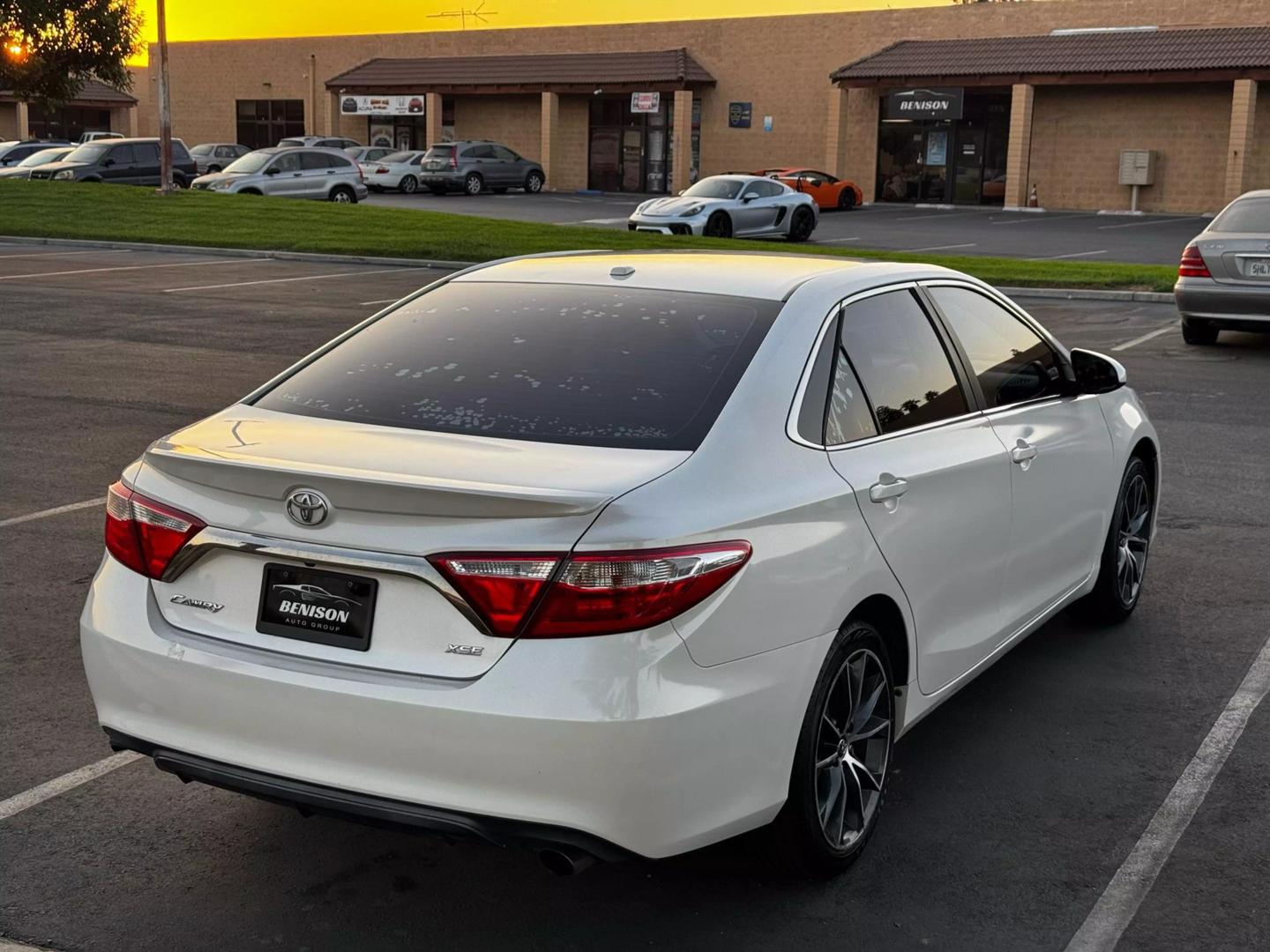 2015 Toyota Camry XSE photo 5