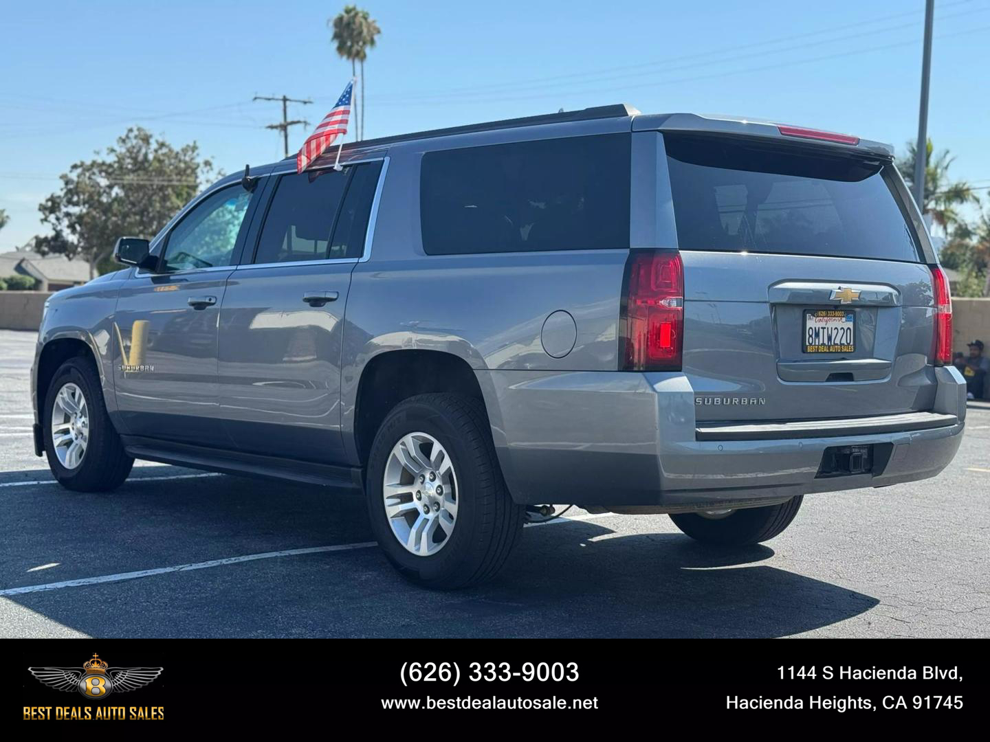 2019 Chevrolet Suburban LS photo 4