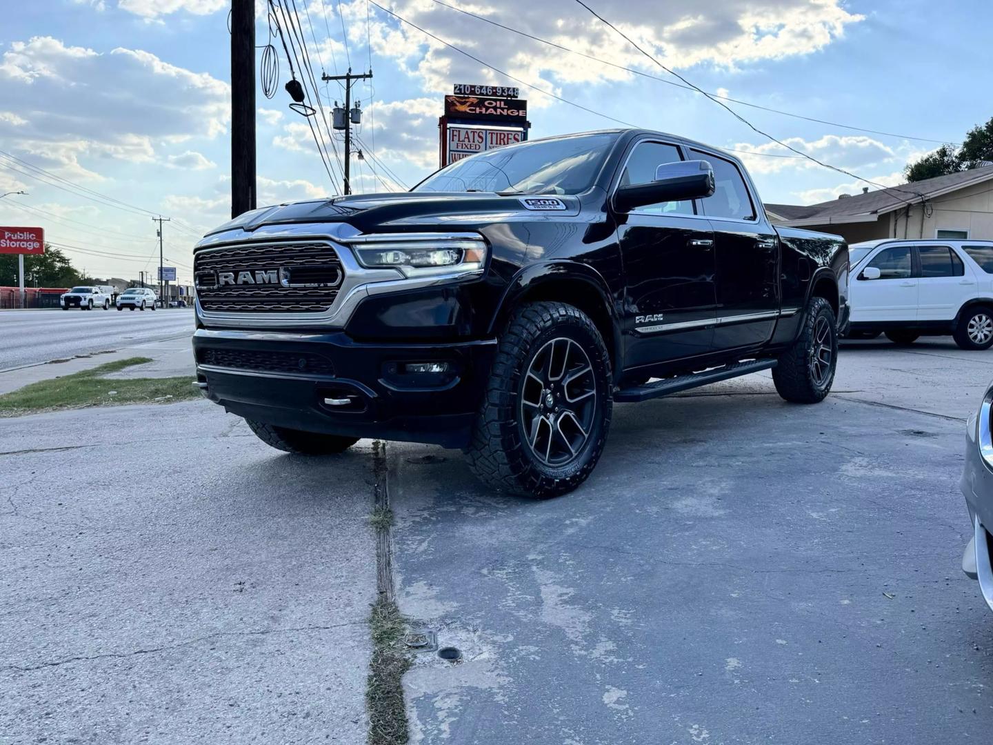 2019 RAM Ram 1500 Pickup Limited photo 8