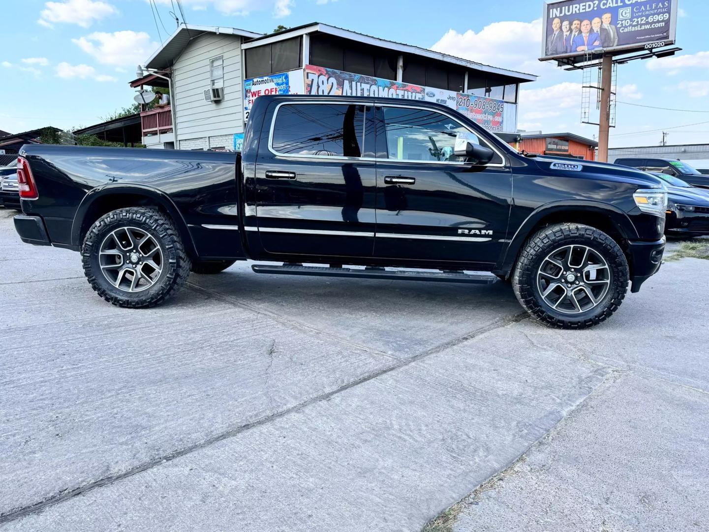 2019 RAM Ram 1500 Pickup Limited photo 2