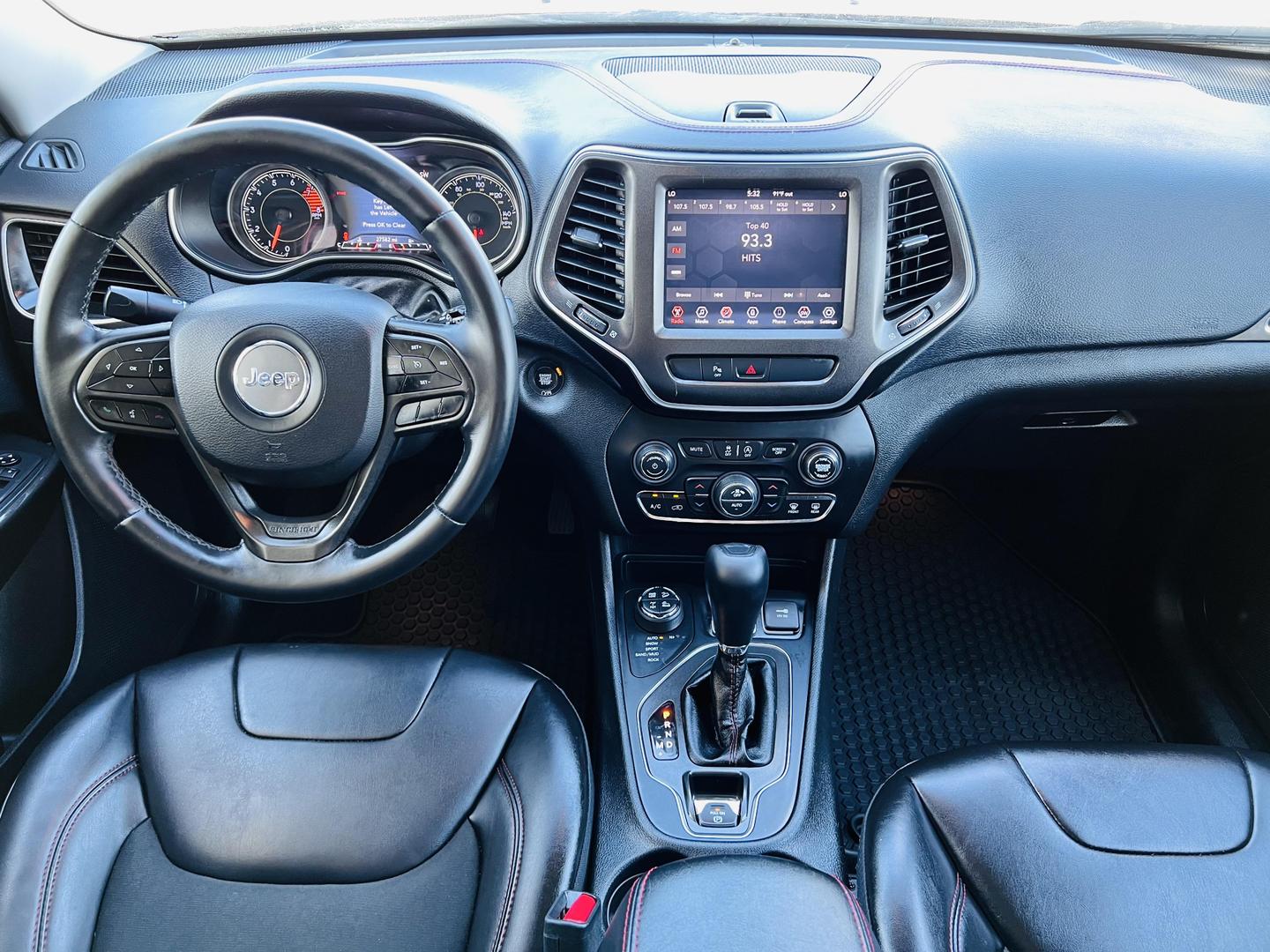 2019 Jeep Cherokee Trailhawk photo 18