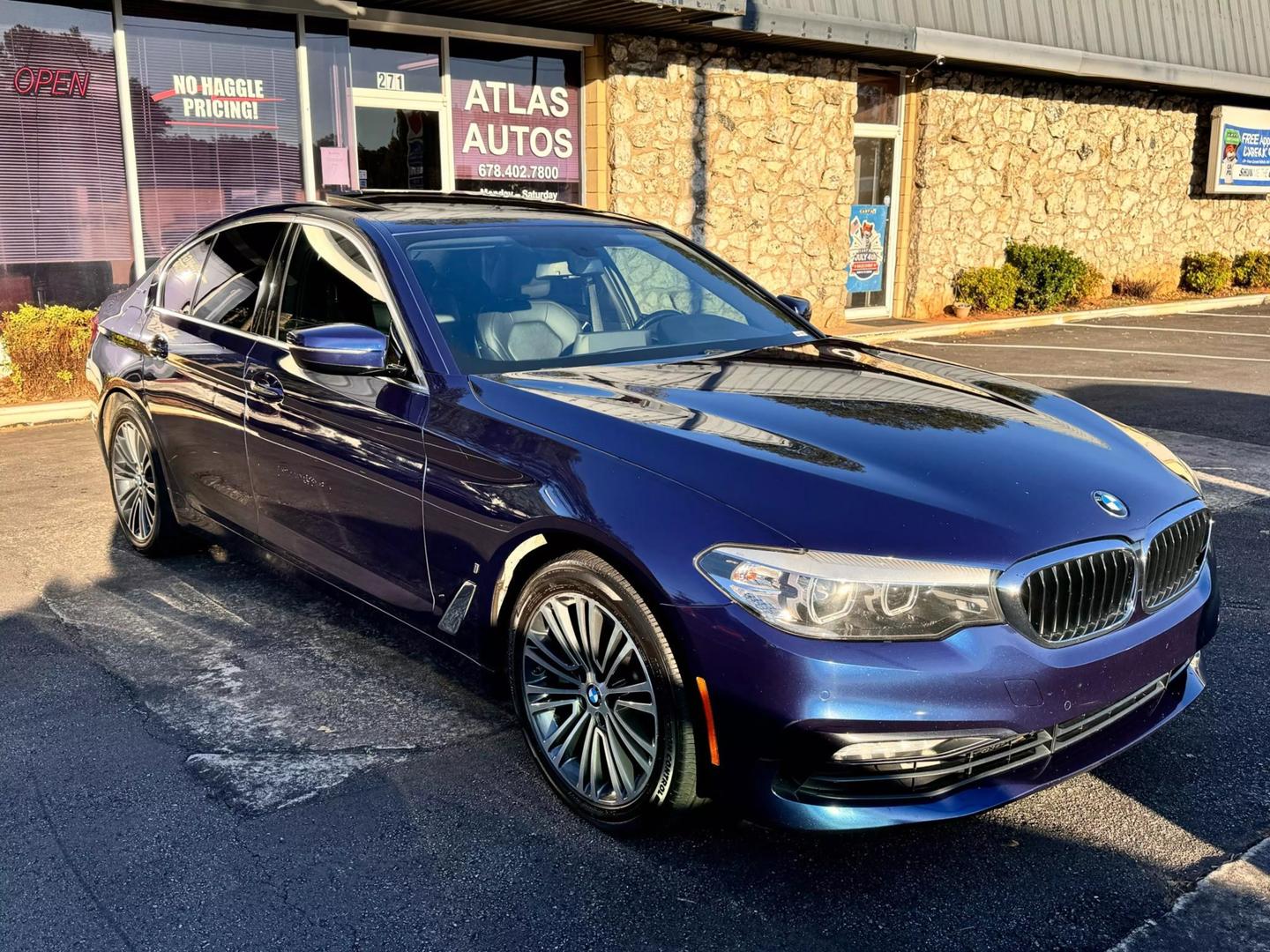 2018 BMW 5 Series 530e photo 2