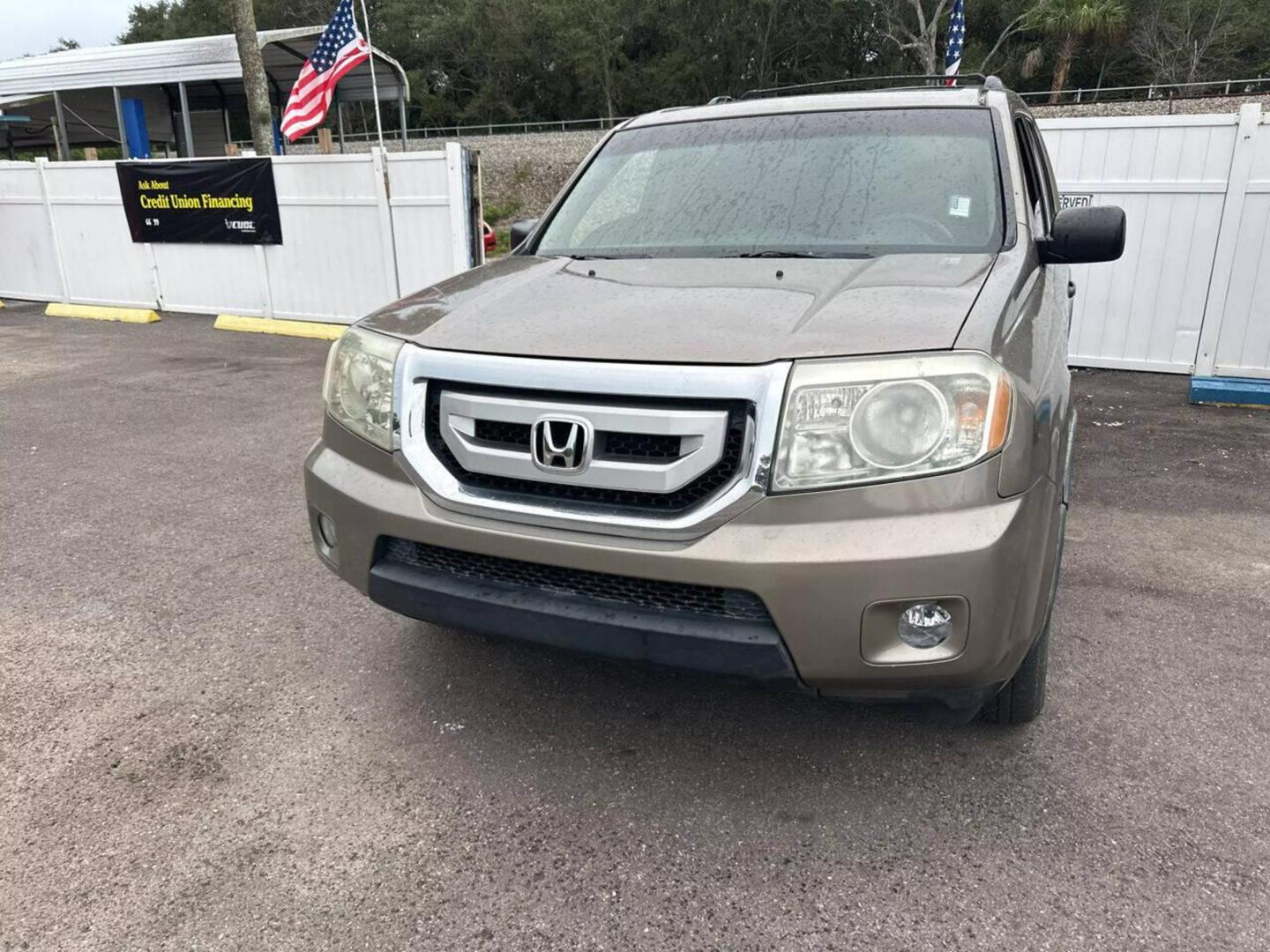 2010 Honda Pilot LX photo 2