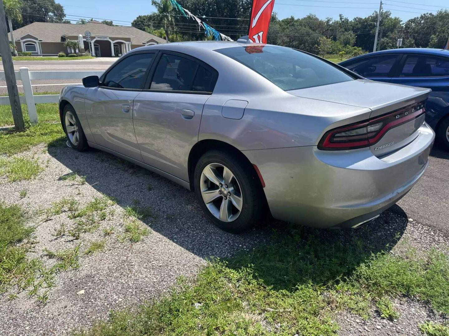 2015 Dodge Charger SXT photo 12