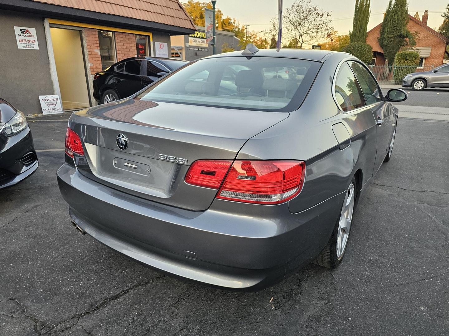 2009 BMW 3 Series 328i photo 7