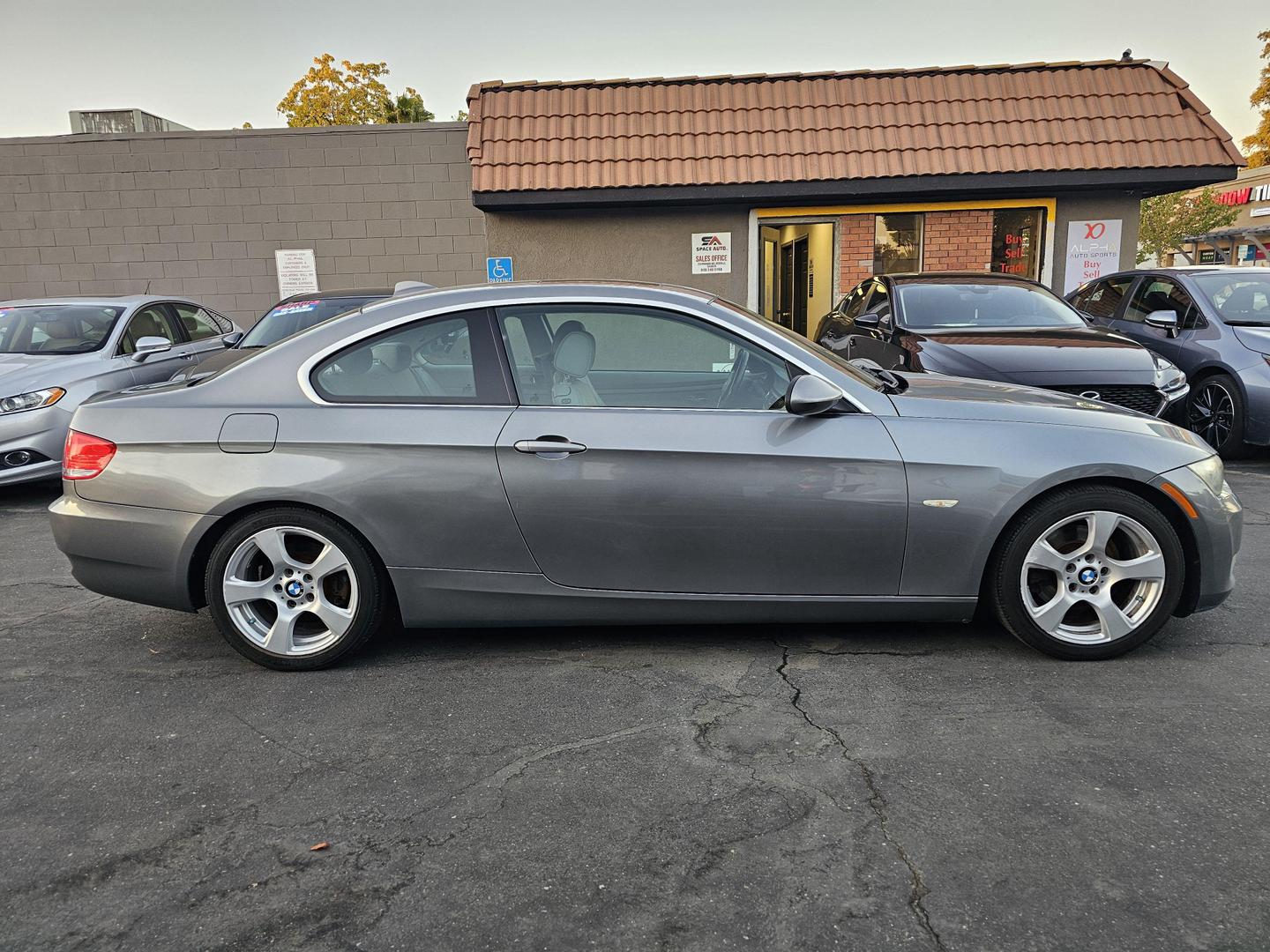 2009 BMW 3 Series 328i photo 4