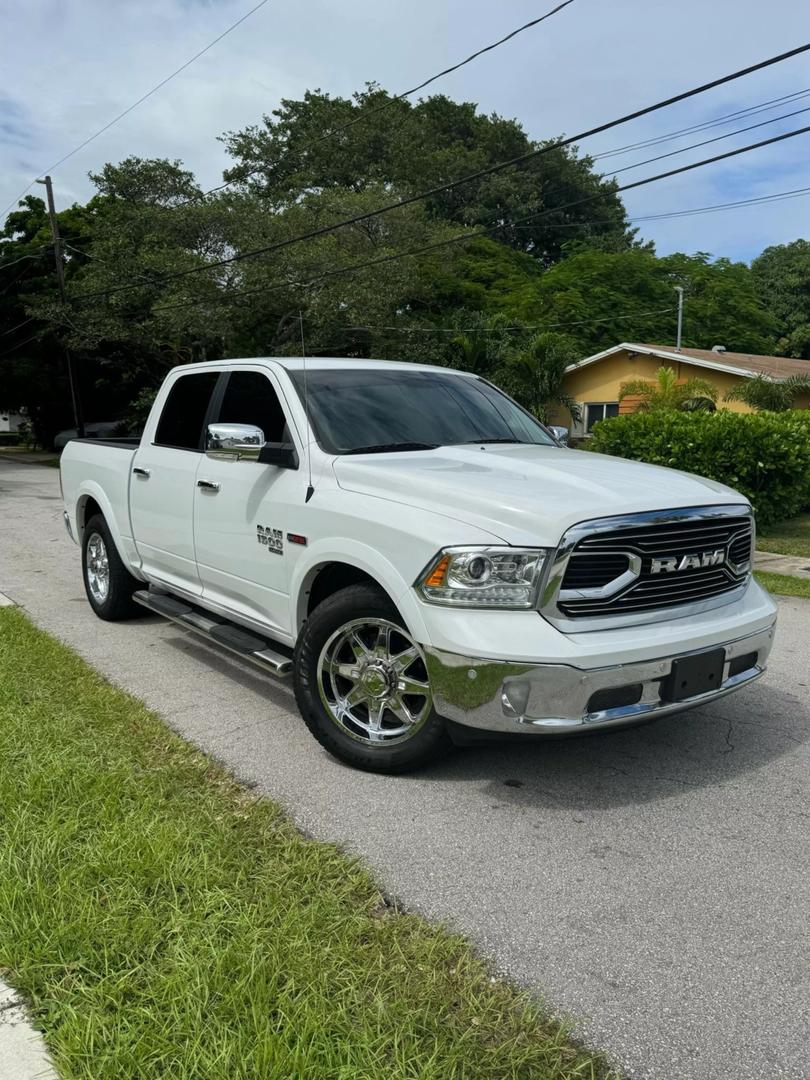 2019 RAM Ram 1500 Classic Laramie photo 2