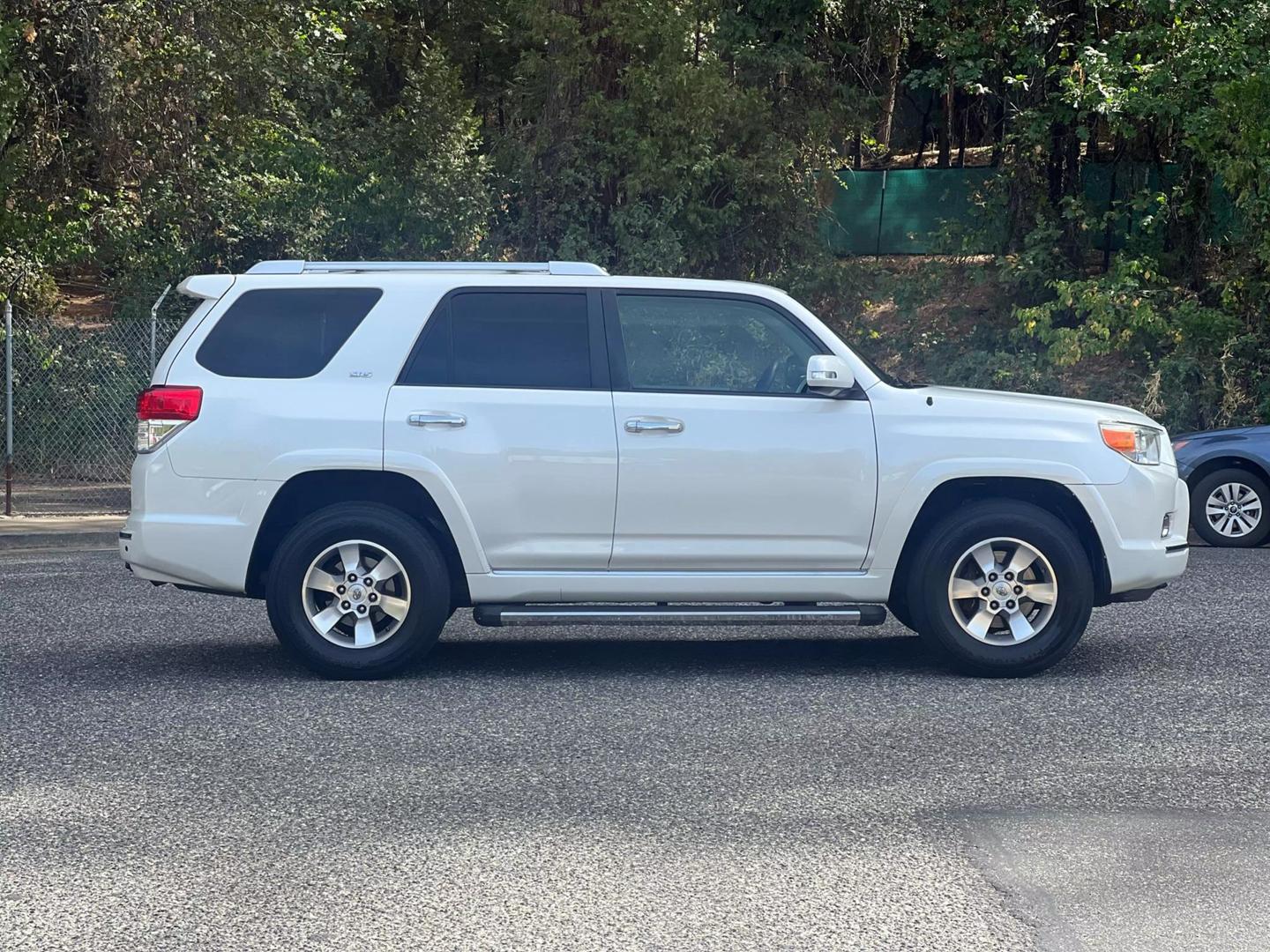 2011 Toyota 4Runner SR5 photo 6