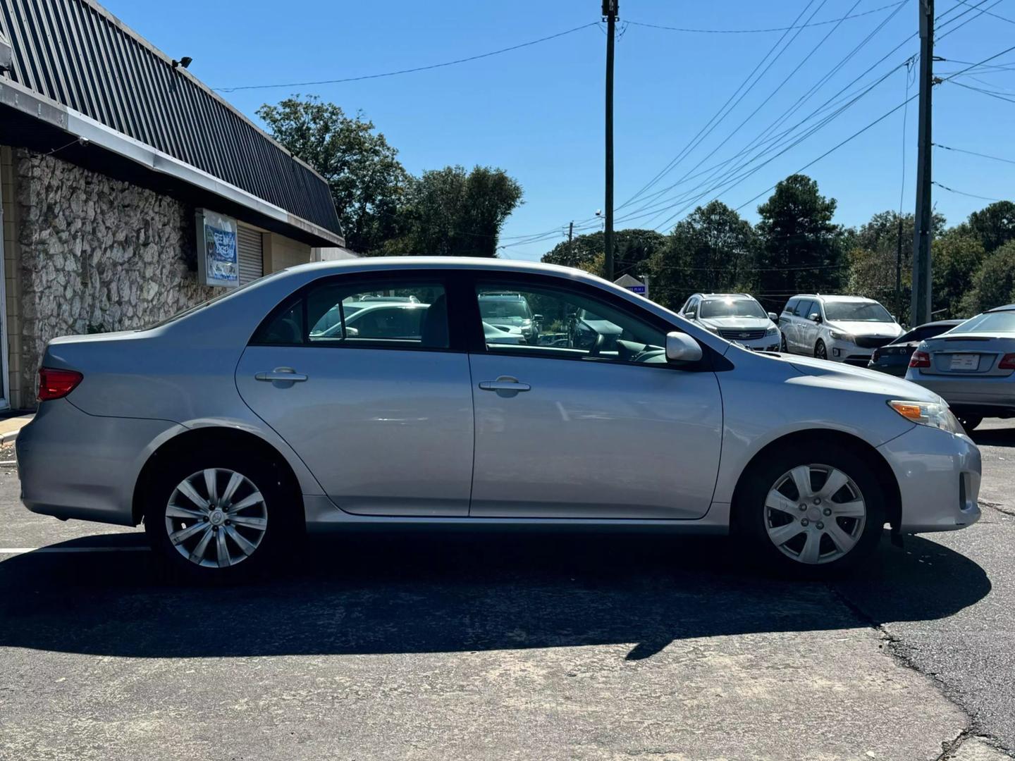 2012 Toyota Corolla LE photo 8