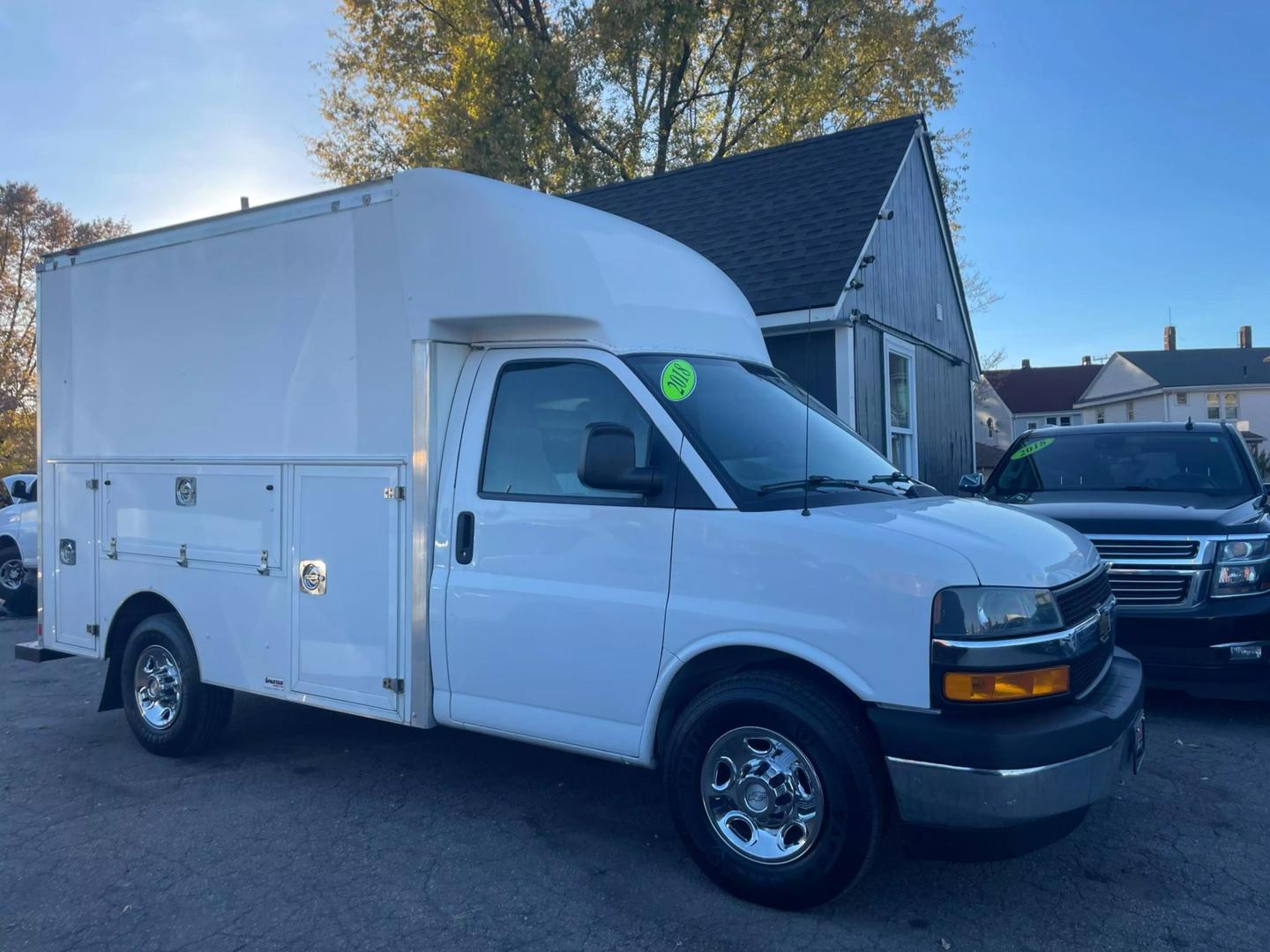 Chevrolet Express Cutaway's photo