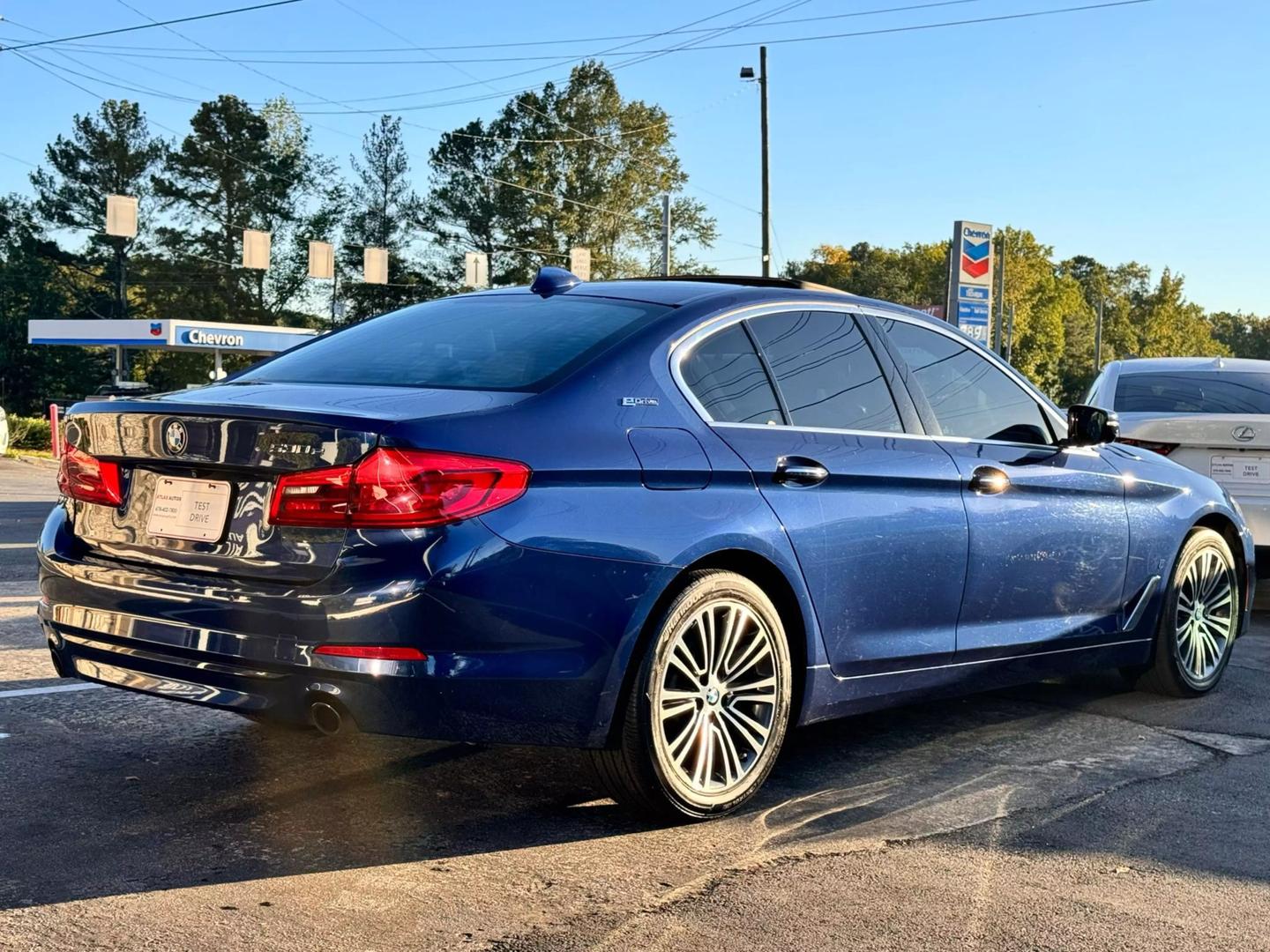 2018 BMW 5 Series 530e photo 7