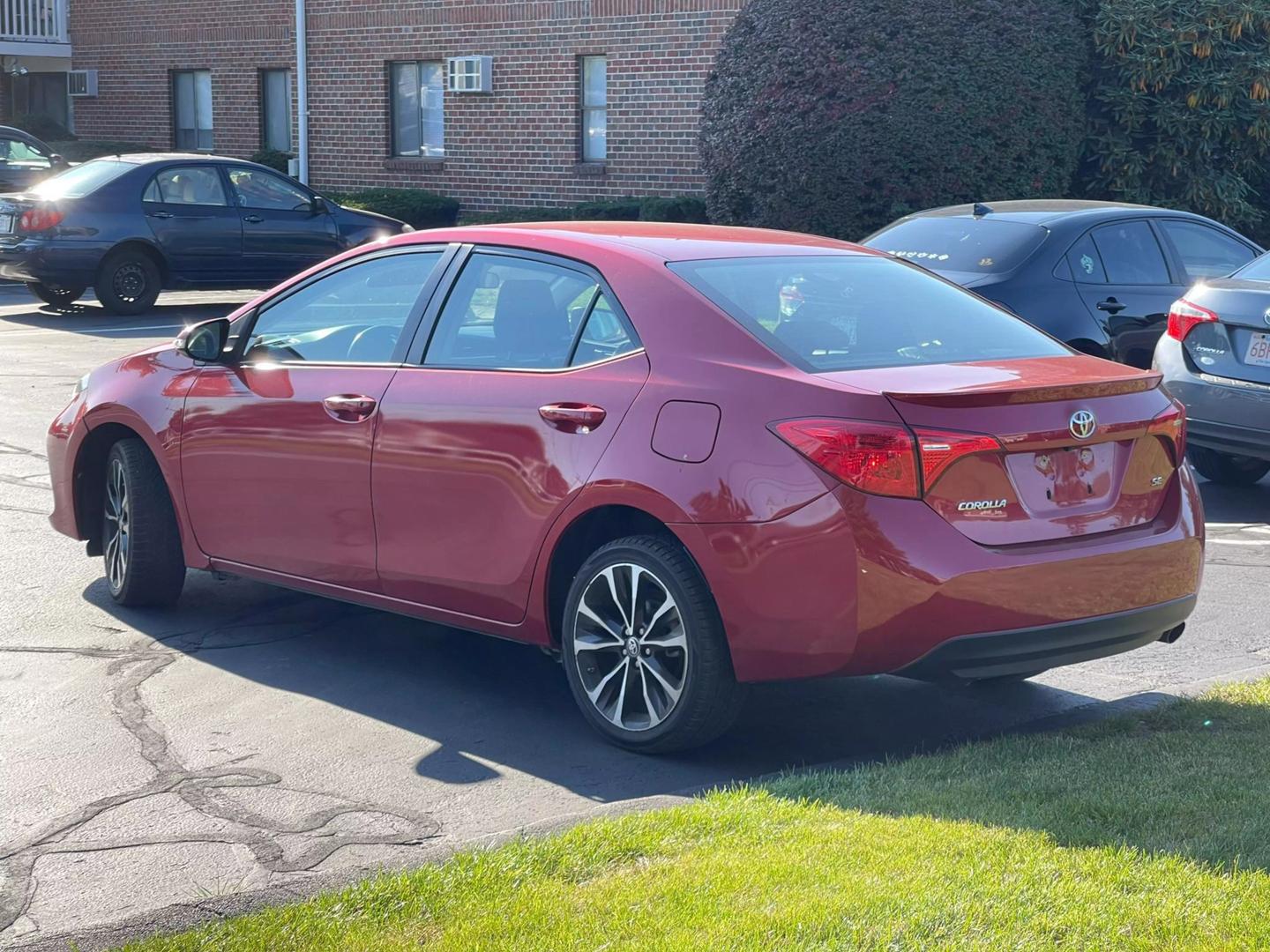 2017 Toyota Corolla SE photo 7