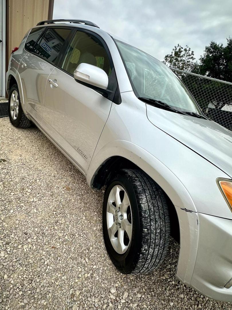 2009 Toyota RAV4 Limited photo 7