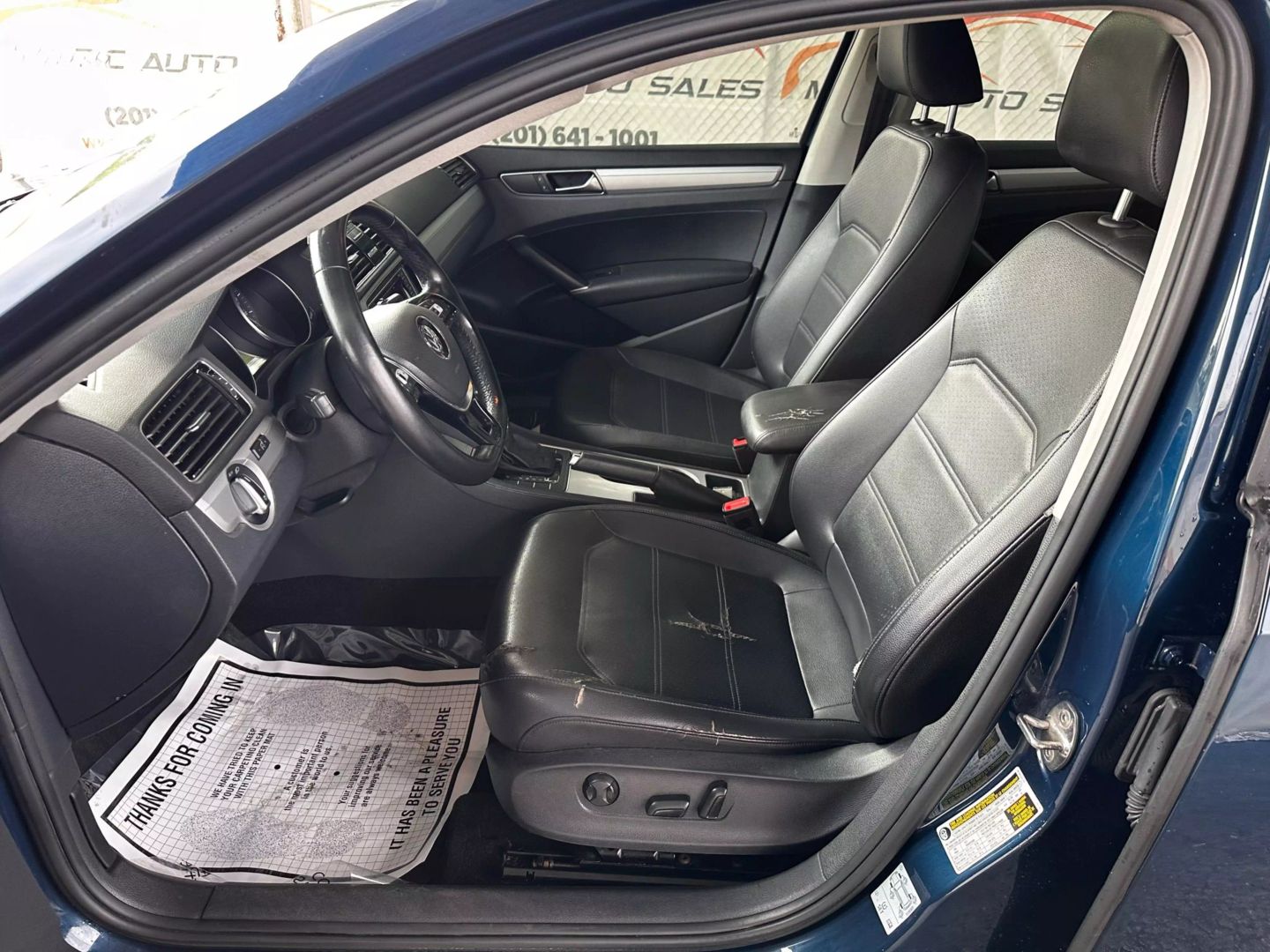 2019 Volkswagen Passat - Image 14