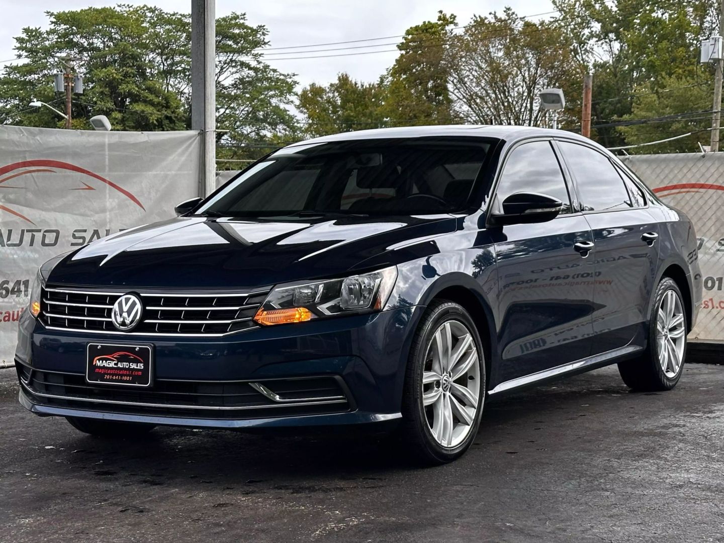 2019 Volkswagen Passat - Image 3