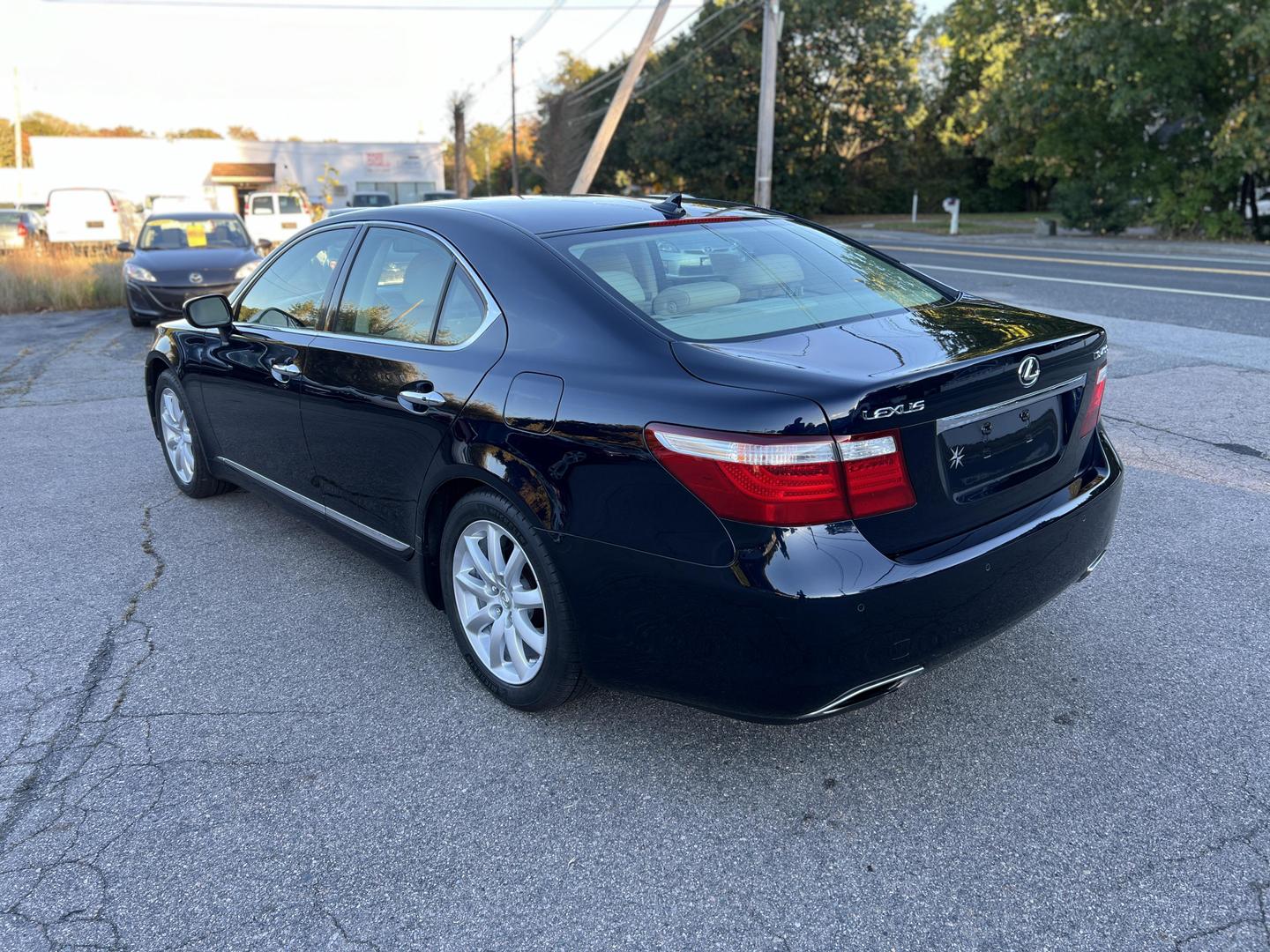 2008 Lexus LS Base photo 3