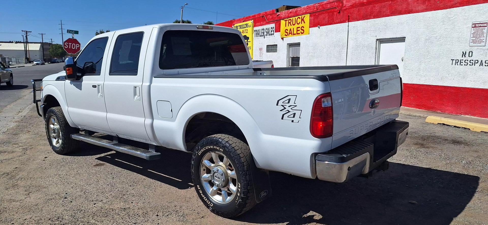 2011 Ford F-350 Super Duty Lariat photo 7