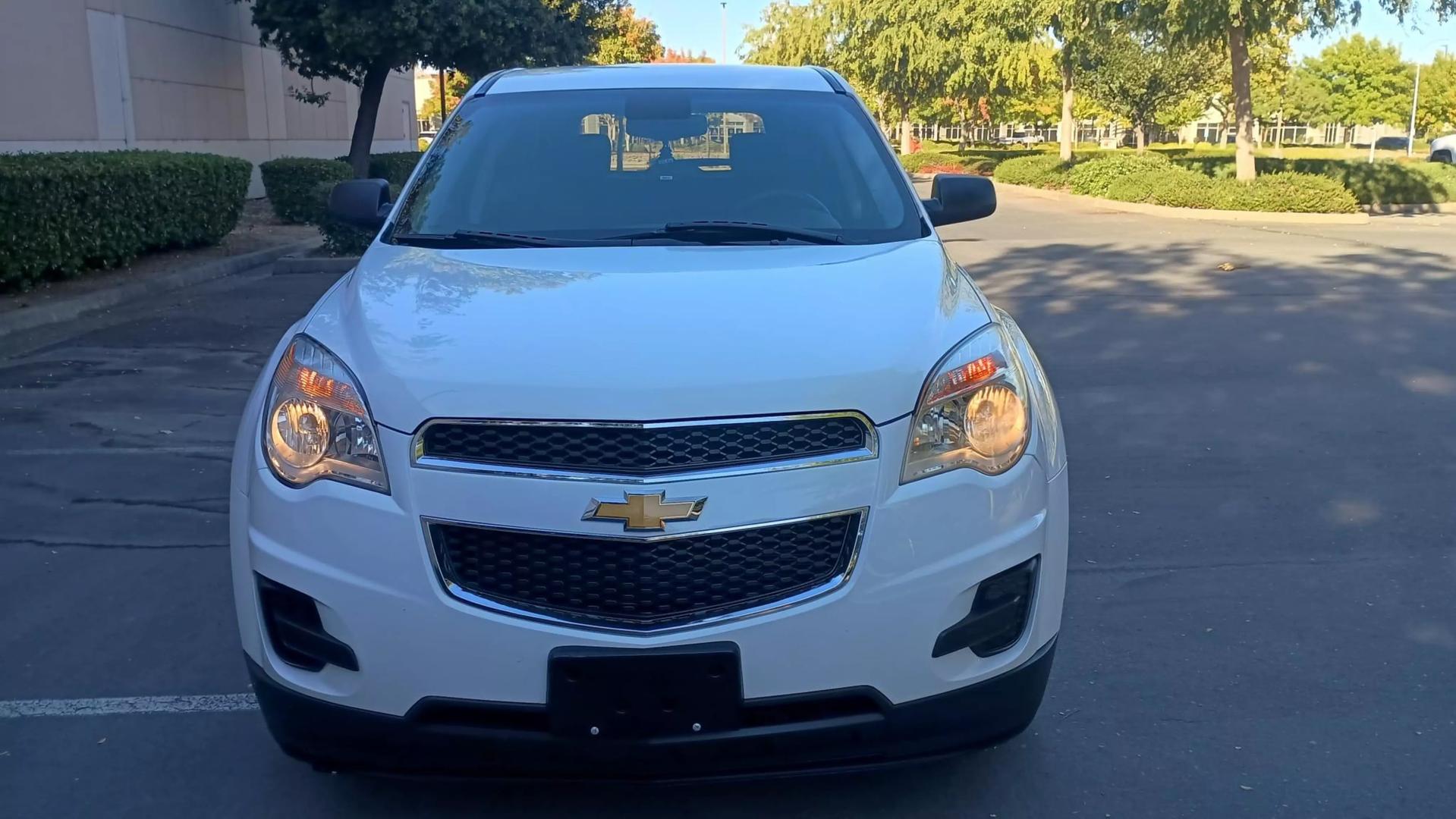 2014 Chevrolet Equinox LS photo 2